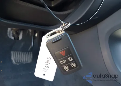 2016 Volvo Xc60 T5 Drive-E Premier из США, поврежденный, VIN YV440MDK5G2907777